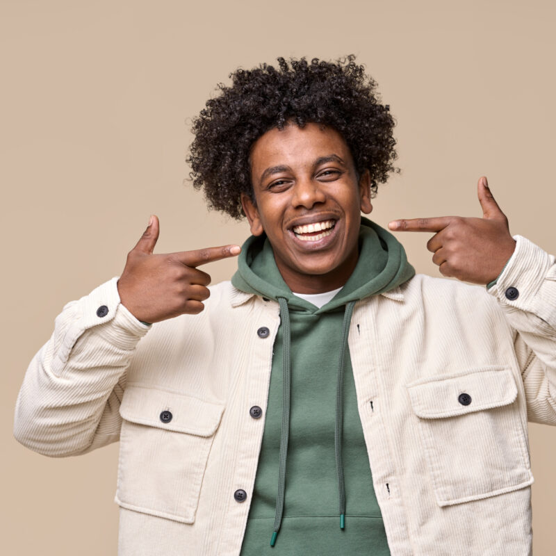 Should you ever choose LUMINEERS teeth over traditional veneers?