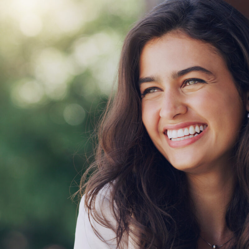 What happens if you try to whiten your Veneer teeth?